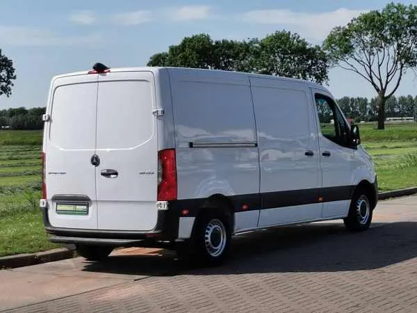 Mercedes-Benz Sprinter 311 Lang L2H1 Airco MBUX Image 3